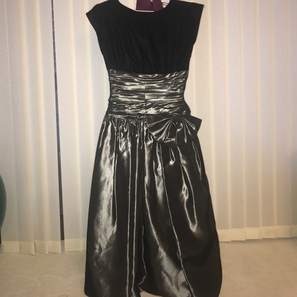 80’s style Velvet black dress